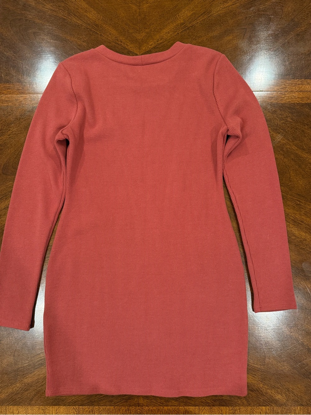 Lovers and Friends Long Sleeve Bodycon Mini Dress in Rose. L - Picture 8 of 12